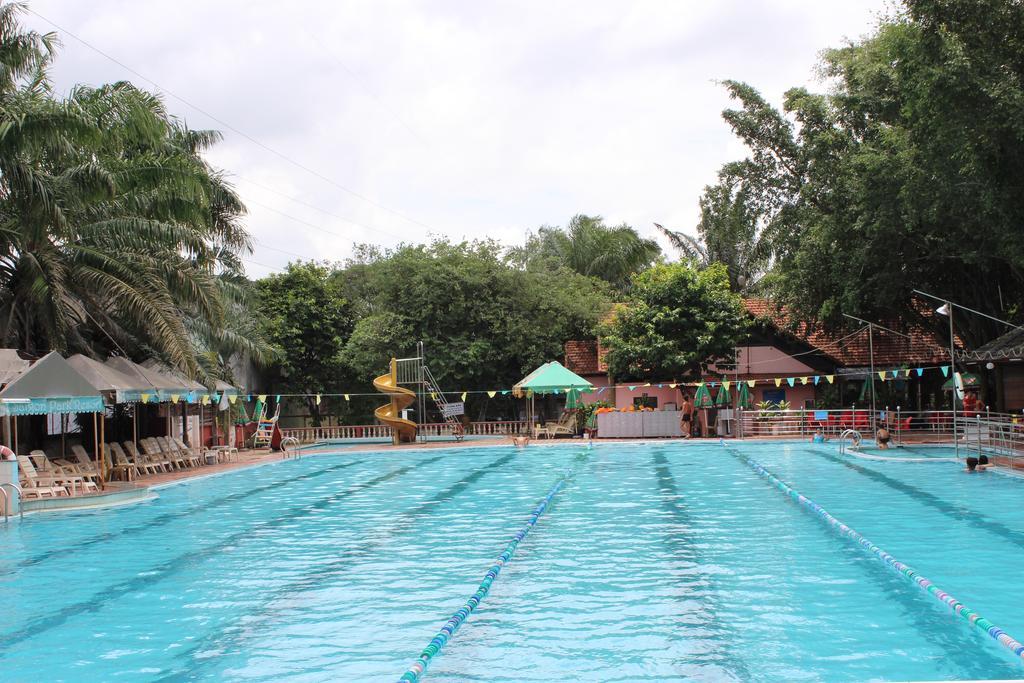 Thuan An Saigon Park Resort מראה חיצוני תמונה