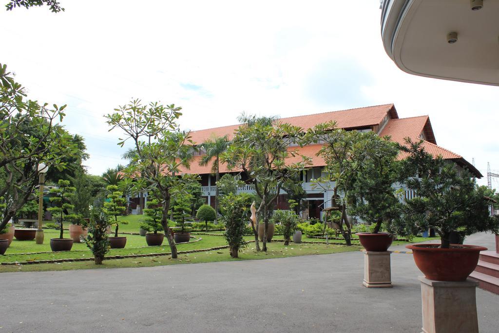 Thuan An Saigon Park Resort מראה חיצוני תמונה