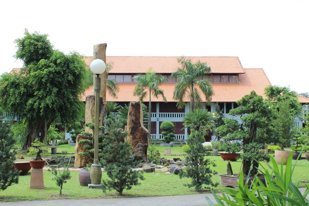 Thuan An Saigon Park Resort מראה חיצוני תמונה