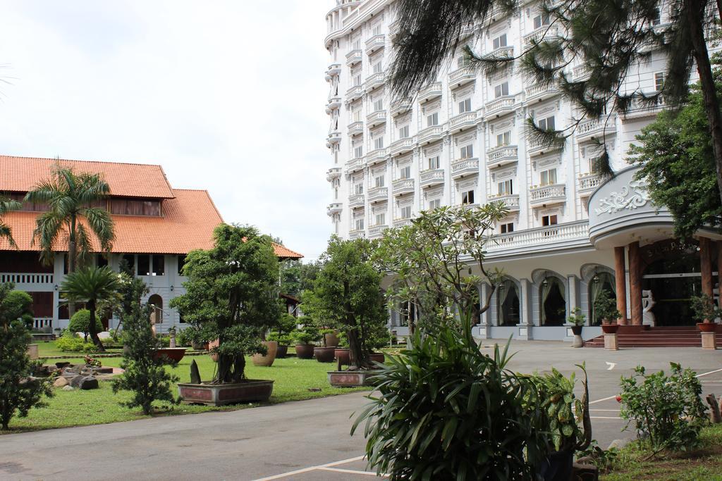 Thuan An Saigon Park Resort מראה חיצוני תמונה